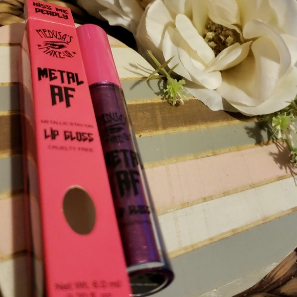 KISS ME DEADLY Medusa Makeup Metal AF Lip Gloss NWT - Picture 6 of 6